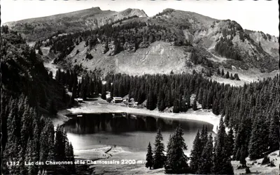 Lake Chavonnes and the Chamossaire — 2200 m — Photo Edition Steep & Cie, no. 1712