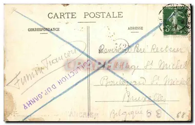 Vestíbulo del hotel d'Escoville en Caen — Foto N. D. — Reverso
