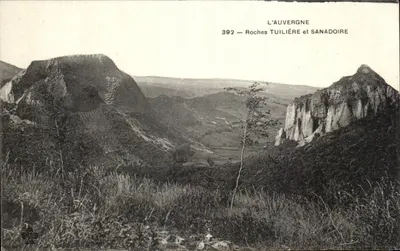 L'Auvergne — Roches Tuilière e Sanadoire — L'Auvergne, serie 392