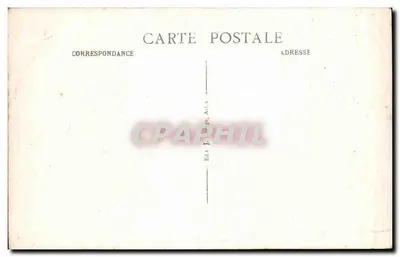Arles — Teatro Antigo que teria começado no século de Augusto e terminado no século III, podia conter 16.000 espectadores — Verso
