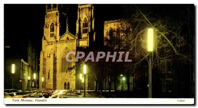 York Minster — iluminado à noite — Post Dennis Productions, n° Y.0237
