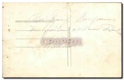 Petite fille tenant un pantalon — scène de studio — éditeur Gloria, n° 386 — Verso