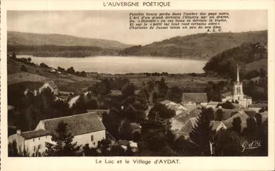 O Lago e o Povoado de Aydat — A Auvergne Poética — J. Gouttifrangeas, editor