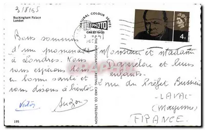 Pałac Buckingham — Widok z placu z figurą Zwycięstwa — The Photographic Greeting Card Co. Ltd, Londyn — Rewers