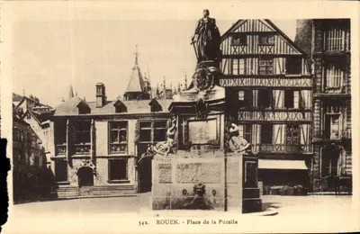 Rouen — Place de la Pucelle avec statue et bâtiments à colombages — éditeur 'La Cigogne' n°342
