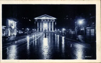Paris — Iluminações da Rue Royale e da Madeleine — Patras
