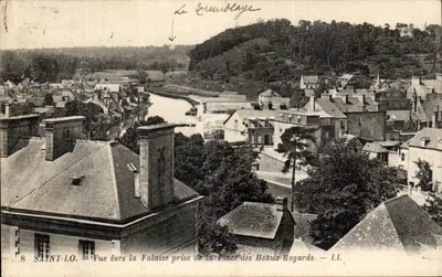 Saint-Lô — Vista em direção à falésia capturada da Praça dos Belos Olhares — L.I.