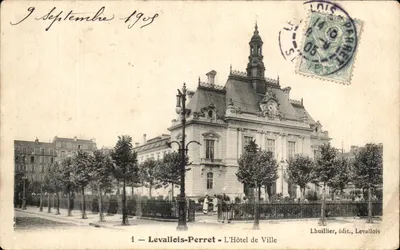 Levallois-Perret — A Prefeitura — Lhuillier, editora, Levallois