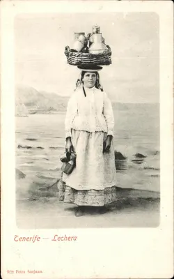 Tenerife — Lechera — Srta Petra Sanjuan
