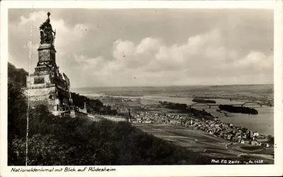 Bilhete postal antigo Nacionaldenkmal com vista para Rudesheim