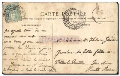 Mulher com vestido ornado segurando um buquê — Os Tesouros de Paris — editor anônimo — Verso