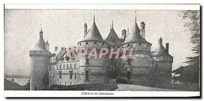 Castelo de Chaumont — visão do castelo com torres cônicas — editor não visível