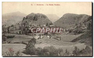 Auvergne - La Roche Vendeix — vista panoramica delle montagne e del villaggio