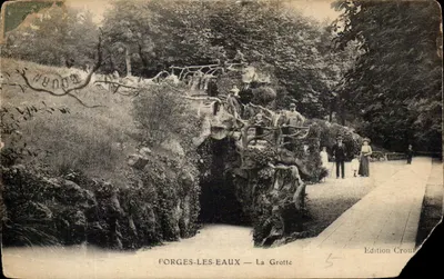 Bilhete postal antigo Forges Les Eaux la Grotte