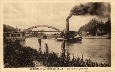 Beaumont-sur-Oise (S.-et-O.) — Um trem de barcos