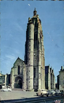 Bilhete postal antigo Bressuire Igreja Nossa Senhora Torre Belo Obras da Renascença