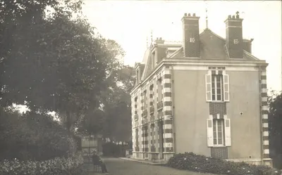 Castelo de La Bâtie — Editor: CAPITEL — Número de série não visível