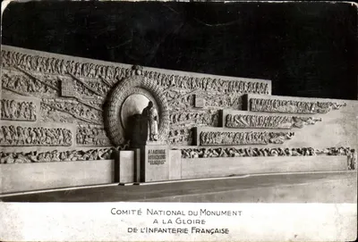Bilhete postal antigo Comite National Du Monument A La Gloire De L'Infanterie Francaise Militaria