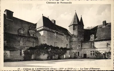 Castelo de Carrouges (Orne) — A Cour de Honra — Castelos da Normandia — n°37
