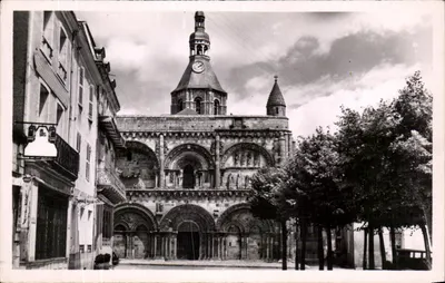 Civray — A Igreja do Século XII — Edição Châtelroux