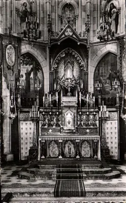 Peregrinação da Nossa Senhora do Carvalho — O Mestre Aute e a Virgem Milagrosa — Foto de A. Roncière