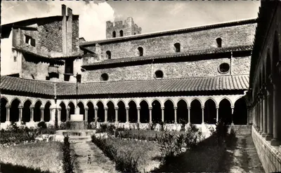 Arles-sur-Tech (P.-O.) — O Claustro — Edições S.L. Lyon
