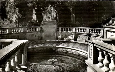 Fontaine de la Donauquelle em Donaueschingen — editor Verlag Emil Hartmann, Mannheim, n° 2087