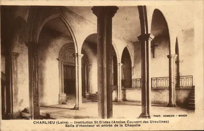 Charlieu (Loire) — Instituição St-Gildas (Antigo Convento das Ursulinas) — Sala de Honra e entrada da Capela — Éd. T. Labrosse, Fot. Combier - Macon