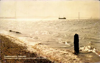 Humber Bridge, Inglaterra — o maior ponte suspensa de uma única viga do mundo — editor Donald I. Innes, Hessle