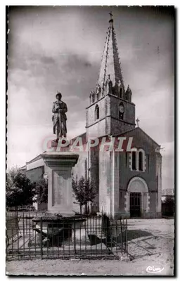 PERSAC (Viena) — A Igreja e o Monumento aos Mortos "C.M." — Fotografia de Combléry