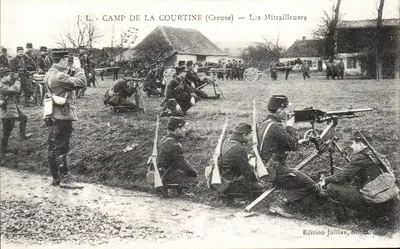 Campo de La Courtine (Creuse) — L.s Metralhadoras — Edição Fullian, editor