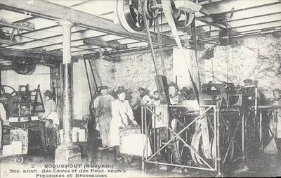 Roquefort (Aveyron) — Fábrica de produção de queijo — Soc. anon. das Caves e dos Produtos reunidos Piqueuses e Brosseuses