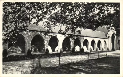 Abadia de Maredsous — Claustro externo — Reprodução integral N° 82