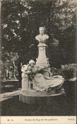 Statua de Guy de Maupassant — Paris — H. L.
