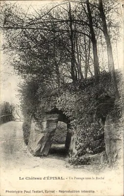 Le Château d'ÉPINAL — Un Passage sous la Roche — Phototype Paul Testart, Epinal