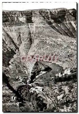 Cirque de Navacelles — Profundidade 325 m, Altitude 700 m — Graphill