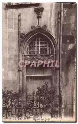 Casa do Baille — Porta do Século XVII — Montferrand