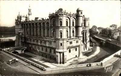 Półnowoczesna pocztówka Saint Germain i jego cuda — Zamek