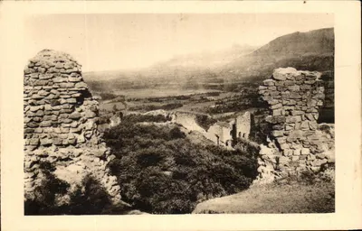 Ruínas do Castelo Velho — Allinges — Cliché E. Paravy