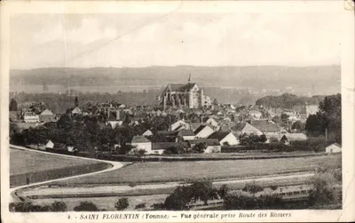 Bilhete postal antigo Saint Florentin Vista geral Rua dos Rosiers