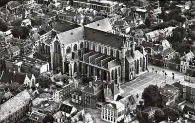Leiden, Pieterskerk — vista aérea — KLM Aerocarto a.v. Schiphol, no. 17258