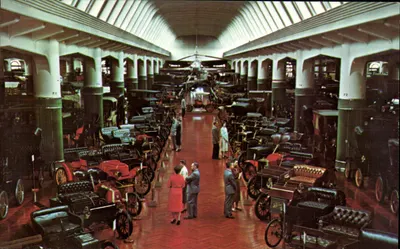 Museu Henry Ford — Coleção de automóveis antigos — editor Dexter Press, Inc.