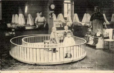 Bilhete postal antigo Guise Creche Du Famlistere Enfants