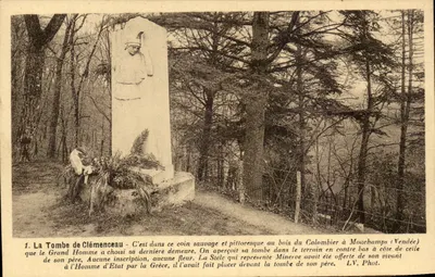 Tumba de Clémenceau — no bosque do Colombier em Mouchamps (Vendée) — LV. Fot.