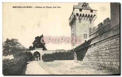 Montceau-les-Mines — Castelo do Plessis. Uma Torre