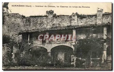 Bilhete postal antigo Sommières Interior do Castelo as Casernas do Tempo dos Romanos
