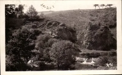 Paisagem na Combade — Châteauneuf-la-Forêt — RAC