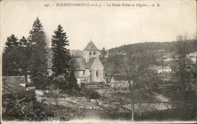 Rochechouart (L.-et-L.) — A Pequena Vale e a Igreja — A. B.