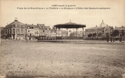 Lens antes da guerra — Praça da República — O Teatro — O Kiosque — O Hotel dos Bombeiros — Edit. Maurice Richar, Lens