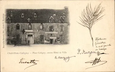 Châtillon-Coligny — Praça Coligny, antigo Hotel de Ville — Bonvallet-Benard, cliché E. Blanduret